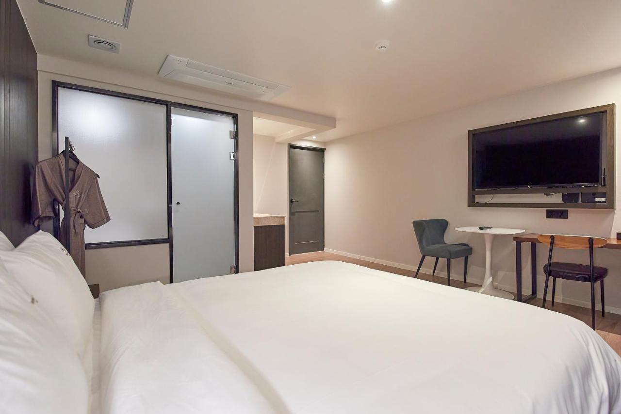 Bonathree Hotel ปูซาน ภายนอก รูปภาพ