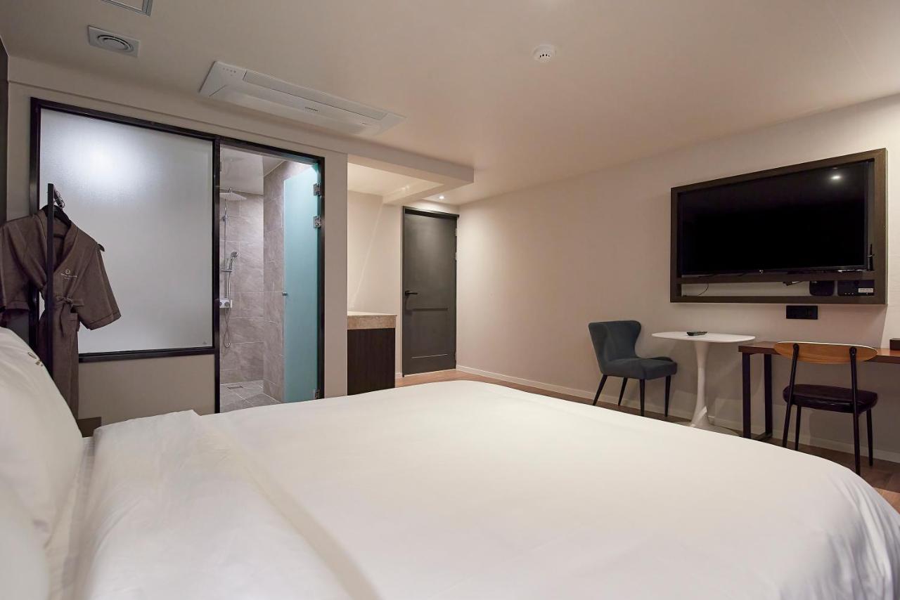 Bonathree Hotel ปูซาน ภายนอก รูปภาพ
