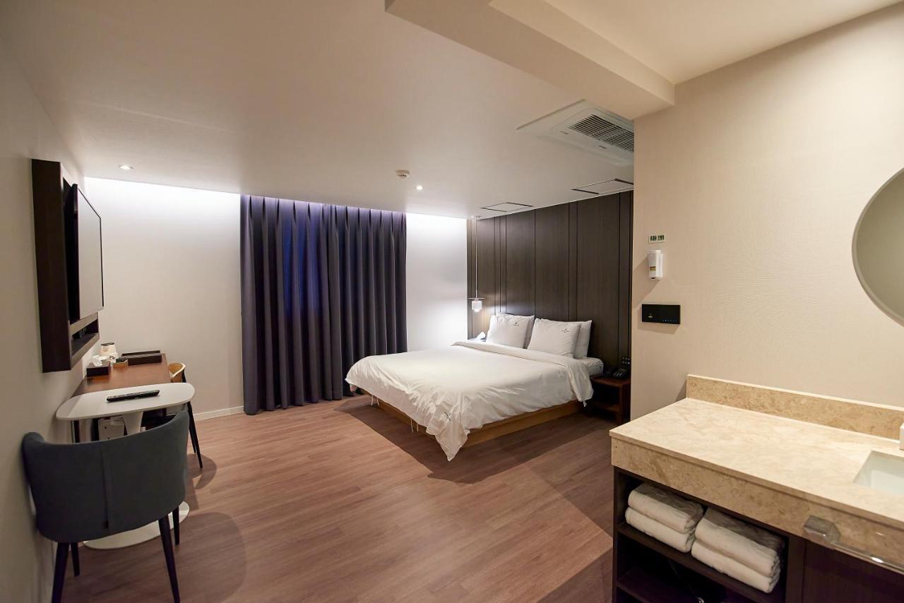 Bonathree Hotel ปูซาน ภายนอก รูปภาพ
