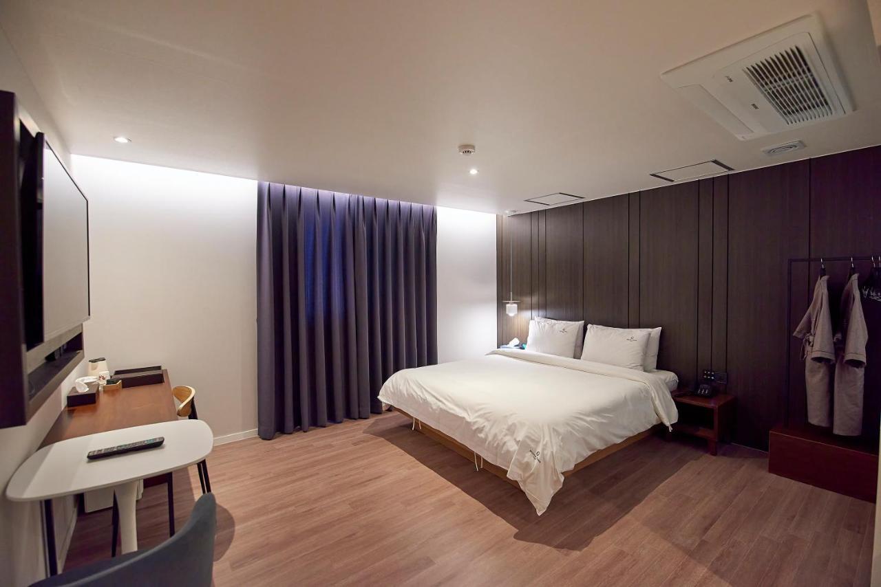 Bonathree Hotel ปูซาน ภายนอก รูปภาพ
